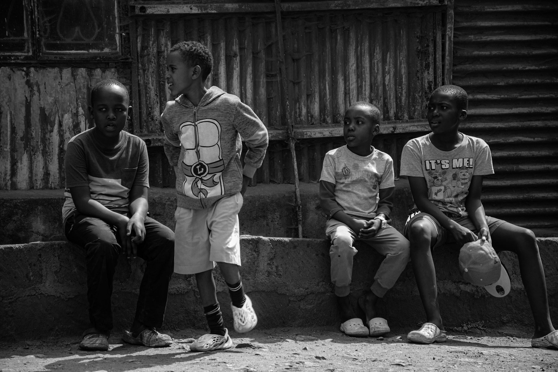 Watoto wa familia wakiwa pamoja